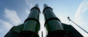 Je verheerender die Waffen? (Foto von einem Iskander-M Missile System, das bei einer Militärmesse in Wladiwostok gezeigt wurde)