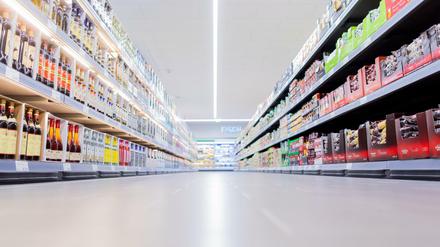 Einkaufen bei Aldi wird teurer. Der Discounter erhöht zum dritten Mal in kurzer Zeit die Preise. 
