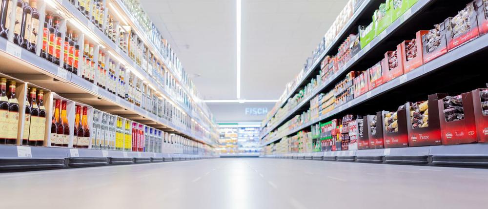 Einkaufen bei Aldi wird teurer. Der Discounter erhöht zum dritten Mal in kurzer Zeit die Preise.