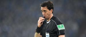 Manuel Gräfe, 48, hat 268 Spiele in der Bundesliga gepfiffen, 2011 wurde er zu Deutschlands Schiedsrichter des Jahres gewählt.