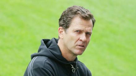 Oliver Bierhoff sorgt sich um den Fußball.