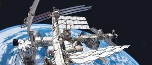 Zwangsgemeinschaft im All. Bisher klappte die Zusammenarbeit der Kosmonauten auf der ISS sehr gut. 