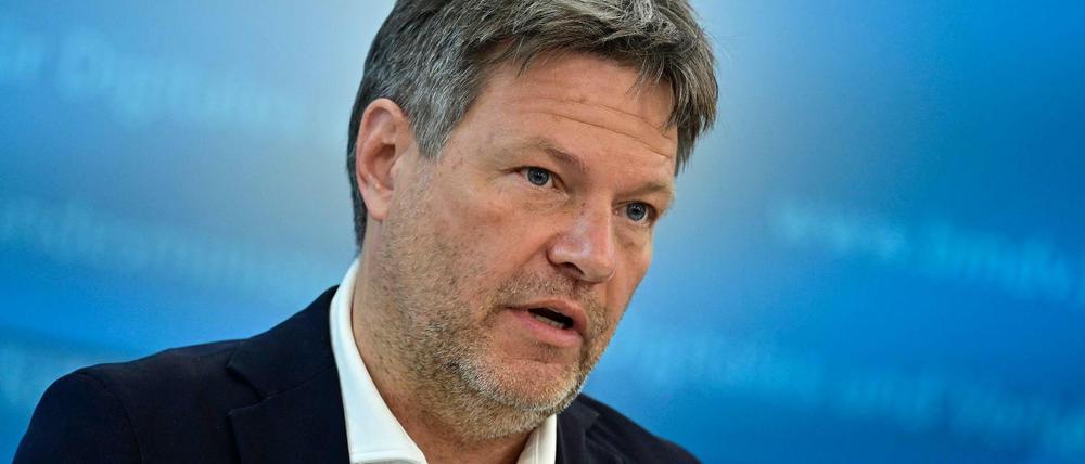 Bundeswirtschaftsminister und Vizekanzler Robert Habeck spricht sich für neue Russland-Sanktionen aus.