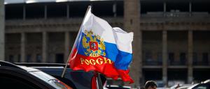 Mehrere hundert Autos beteiligten sich an dem Korso quer durch Berlin.