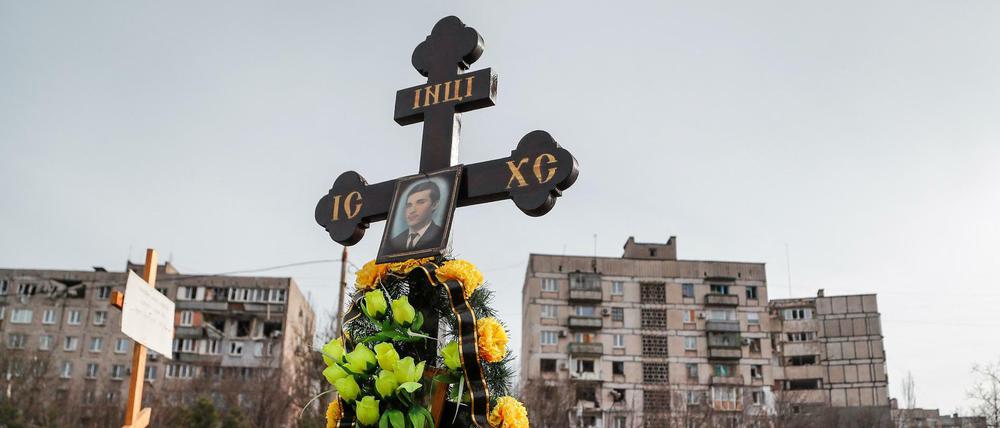 Gräber von Zivilisten in Mariupol.