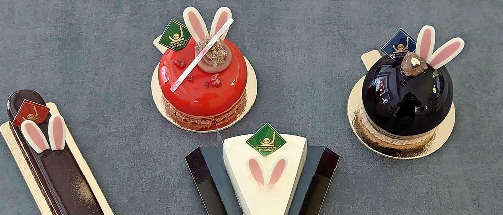 Hallo, Hase! Der japanische Patissier Shin Komine schmückt seine Törtchen zu Ostern mit Ohren aus Valrhona-Schokolade.