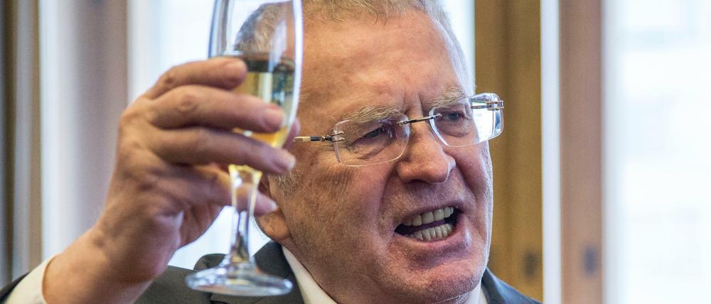 Wladimir Schirinowski gratuliert am 25.04.2017 in Moskau in seiner Rede der französischen rechtspopulistischen Präsidentschaftskandidatin Le Pen.