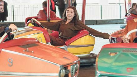 Manchmal will auch Kim (Maisie Williams) einfach nur Spaß haben. 