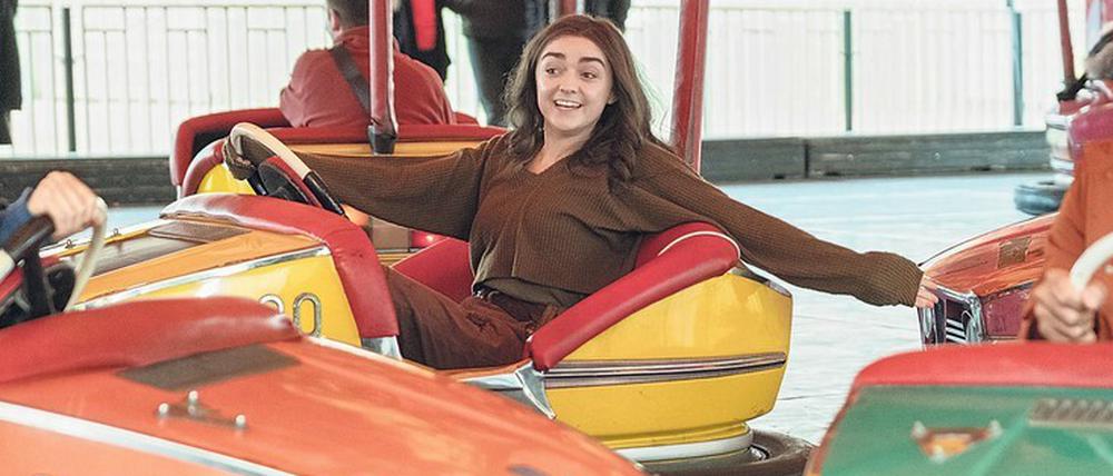 Manchmal will auch Kim (Maisie Williams) einfach nur Spaß haben. 
