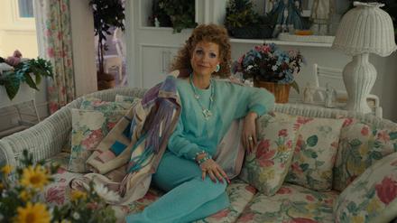 Weichzeichner-Patina über Fönwelle: Oscar-Preisträgerin Jessica Chastain in "The Eyes of Tammy Faye".
