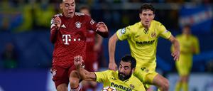 Zu spät dran. Bayern-Profi Jamal Musiala (links) hat das Nachsehen. 