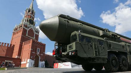 Russland zeigt gerne, was es hat - hier eine Interkontinentalrakete. Das Land ist auch die größte Atommacht der Erde.