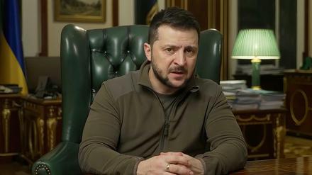 Der ukrainische Präsident Wolodymyr Selenskyj wollte Bundespräsident Frank-Walter Steinmeier Medienberichten zufolge nicht treffen.