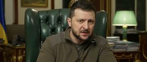 Der ukrainische Präsident Wolodymyr Selenskyj wollte Bundespräsident Frank-Walter Steinmeier Medienberichten zufolge nicht treffen.