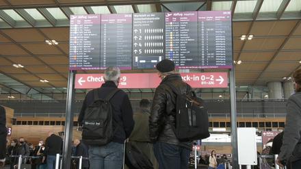 Am Vormittag ging's noch: Osterreisebetrieb am Flughafen Berlin-Brandenburg.