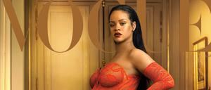 Die hochschwangere Rihanna fotografiert von Annie Leibovitz für die Mai-Ausgabe der US-Vogue.