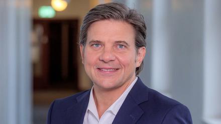Jan Schulte-Kellinghaus ist im RBB für das Programm verantwortlich. Vor Ostern stehen ihm wegen einer Protestaktion der Freien deutlich weniger Mitarbeiter zur Verfügung.