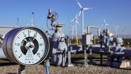 Die Gasspeicher müssen für den kommenden Winter aufgefüllt werden. Das ist eine Maßnahme, die das DIW-Konzept beinhaltet. 