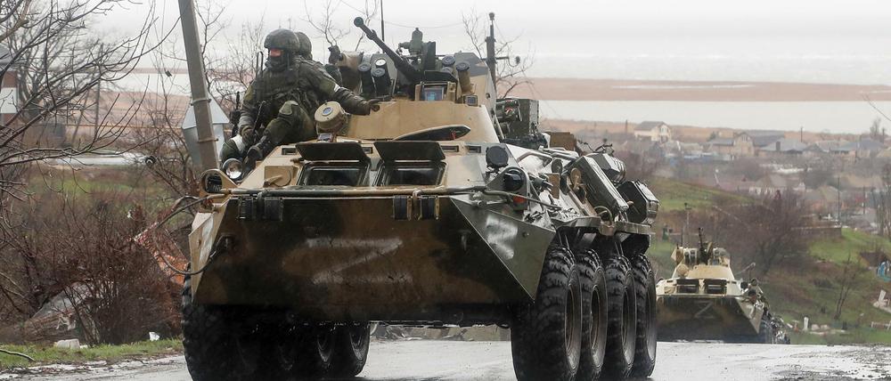 Pro-russische Truppen in Mariupol.
