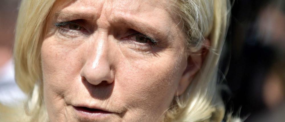 Die Rechtsaußen-Politikerin Marine Le Pen soll Gelder nicht vorschriftsgemäß ausgegeben haben.