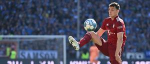 Mit Einlage. Benjamin Pavard und sein Team hatten wenig Mühe in Bielefeld.