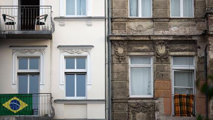 Altbau ist nicht gleich Altbau. Häuser in der Rigaer Straße in Berlin-Friedrichshain.