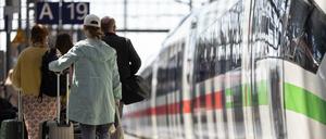 Die Bahn muss ihre Software für Kunden umstellen.