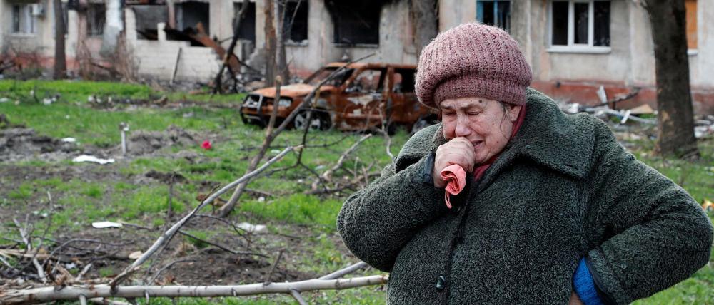 Eine Einwohnerin von Mariupol