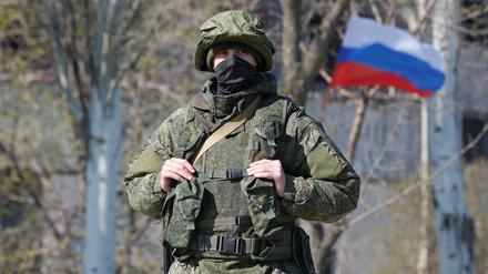 Ein prorussischer Kämpfer in Mariupol