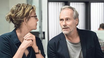 Kein altes Ehepaar. Die Ermittler Anna Janneke (Margarita Broich) und Paul Brix (Wolfram Koch).