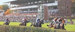 Volles Haus. Das gab es in Hoppegarten zuletzt in der Saison 2019.