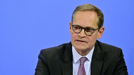 Michael Müller (SPD), damals noch Regierender Bürgermeister von Berlin, bei einer Pressekonferenz Ende 2021.