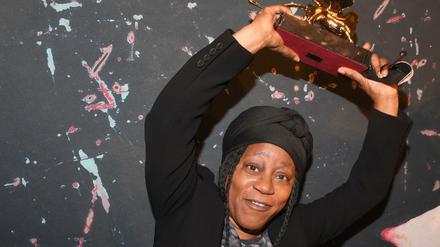 Sonia Boyce erhielt den Goldenen Löwen für ihren Beitrag im britischen Pavillon.