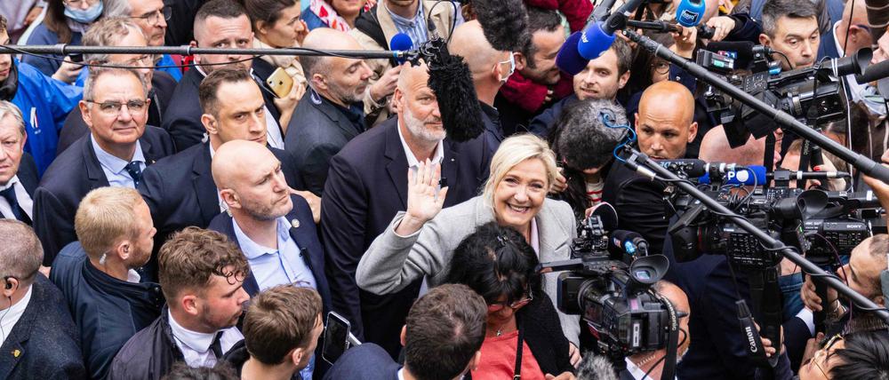 Obwohl sie in den Umfragen zurückliegt, ist ein Sieg der Rechtsradikalen Le Pen bei der Stichwahl nicht auszuschließen.
