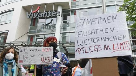 Streikbegleitende Kundgebung vor der Vivantes-Zentrale im August 2021.