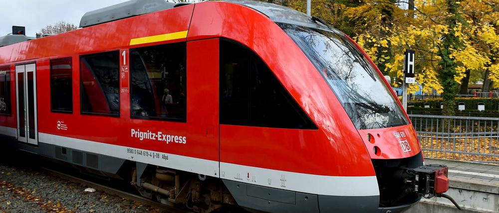 Umstieg: Auf der Strecke des Prignitz-Express kommen künftig batterieelektrische Züge zum Einsatz.