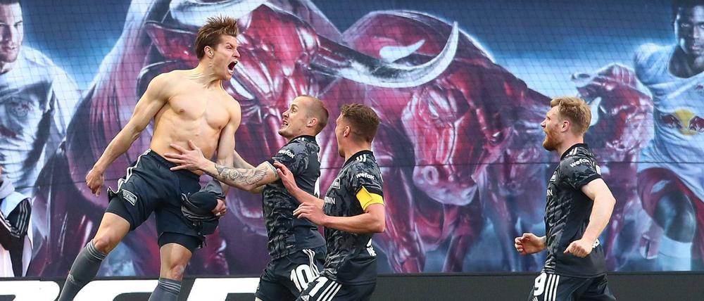 Tore von der Bank. Kevin Behrens (links) und Sven Michel (2.v.l.) drehten das Spiel in Leipzig für den 1. FC Union.