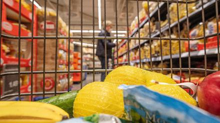Bei frischem Obst und Gemüse aus dem Gewächshaus dürften die hohen Energiekosten preistreibend wirken.