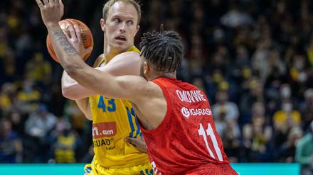 Alba hatte das Spiel in der Hand. Und das lag natürlich auch an Luke Sikma (links). 