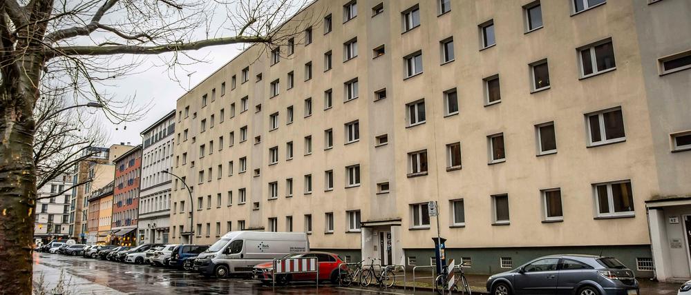 Nach der Besetzung dieses leer stehenden Hauses in der Habersaathstraße durften wohnungslose Menschen dort offiziell einziehen. 