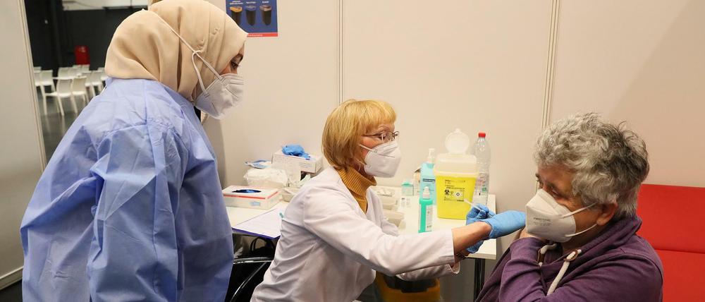 Insgesamt gibt es laut Gesundheitsministerium noch 36 Impfstellen in Brandenburg.