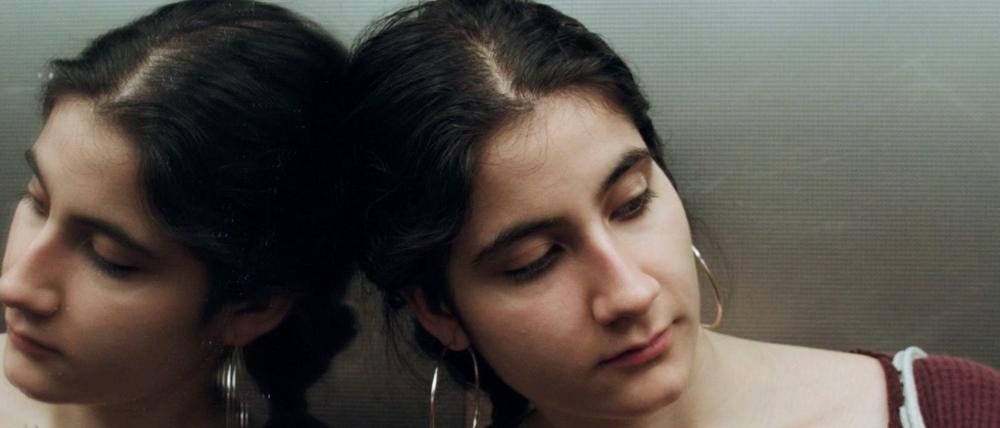 Zerrissen: Die 26-jährige Hêvîn ist in Berlin geboren, setzt sich politisch aber für Kurdistan, die Heimat der Eltern, ein. 