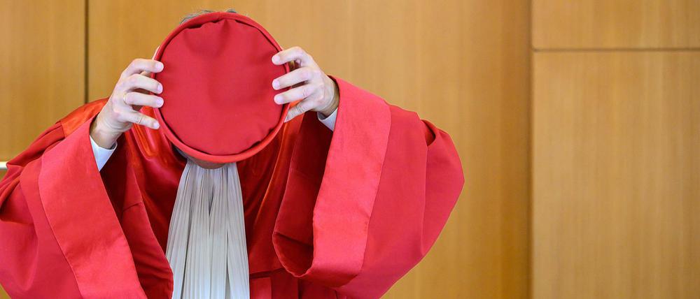 Das Bundesverfassungsgericht fällt womöglich ein Grundsatzurteil zu Befugnissen des Verfassungsschutzes.