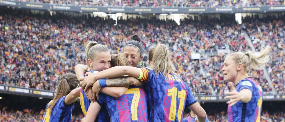 Das lief gut. Die Spielerinnen des FC Barcelona hatten ihren Spaß.