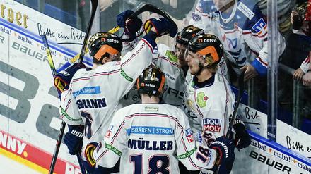 Immer da, wenn es sein muss. Die Eisbären gaben sich bisher gegen Mannheim kaum eine Blöße.