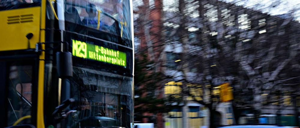 Der Angriff fand am frühen Mittwochmorgen in einem Bus der Linie M29 statt.