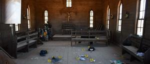 Am Filmset auf der Bonanza Creek Ranch in Santa Fe, New Mexico hat die Polizei Beweisstücke für die Ermittlungen sichergestellt. 