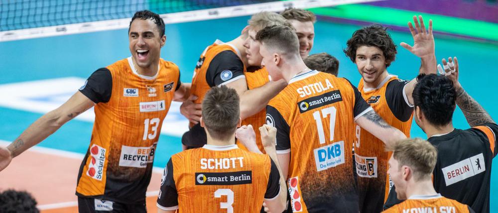 Fröhliche Gesichter gab es bei den BR Volleys.