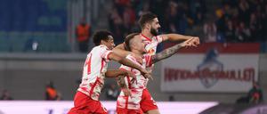 Geniestreich. Leipzigs Angelino (M) jubelt nach seinem Tor zum 1:0 . 