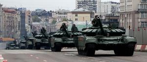 Russische Panzer in Moskau am 9. Mai, dem Tag des Sieges.